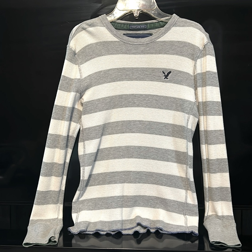 NWOT never worn American Eagle boys long sleeve shirt